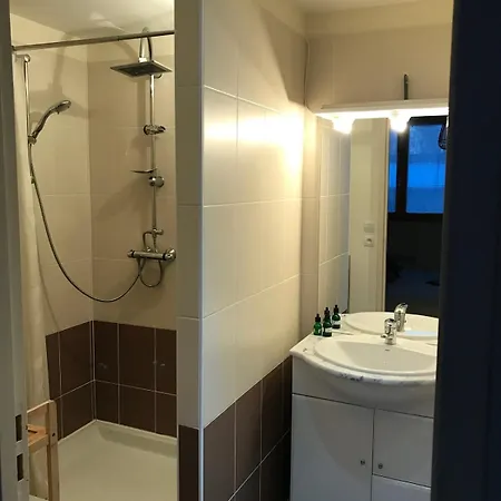 Appartement Plein Centre Avec Terrasse Font-Romeu-Odeillo-Via