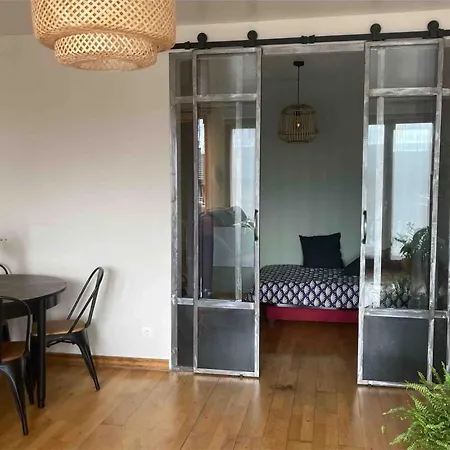 Апартаменты Plein Centre Avec Terrasse *